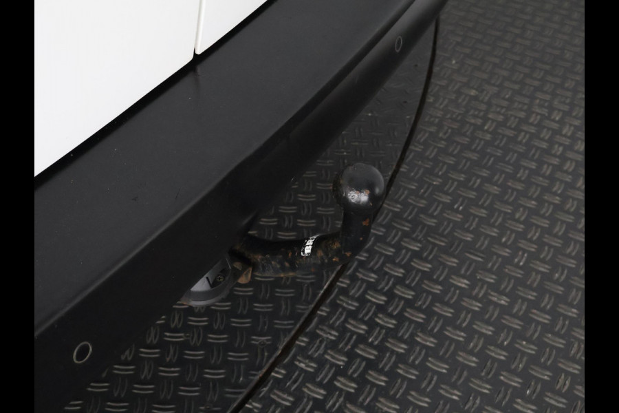 Toyota ProAce Worker 2.0 D-4D Navigator Long GARANTIE TOT 05-2030! NAVIGATIE . PARKEERSENSOREN ACHTER . TREKAAK .