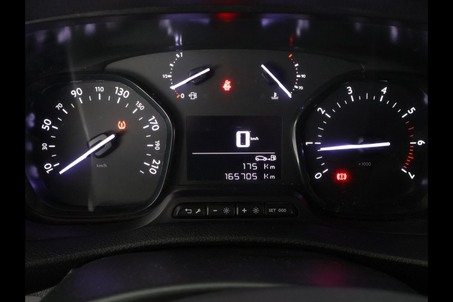 Toyota ProAce Worker 2.0 D-4D Navigator Long GARANTIE TOT 05-2030! NAVIGATIE . PARKEERSENSOREN ACHTER . TREKAAK .