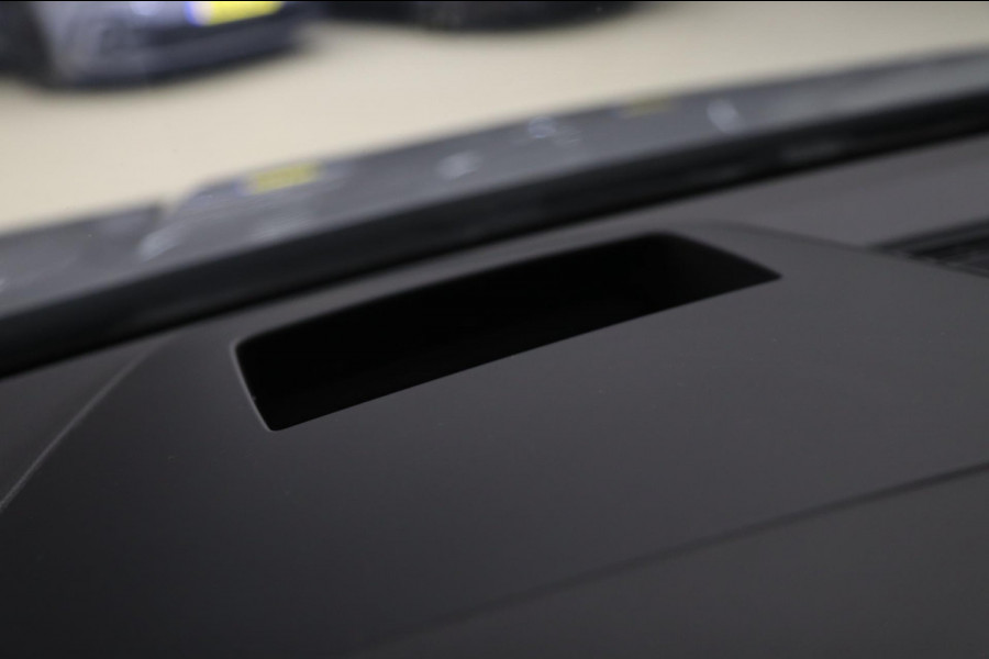 Volkswagen Golf 2.0 TSI R 4Motion /PERFORMANCE/AKRAP/PANO/HUD/IQ/H-K/VOL