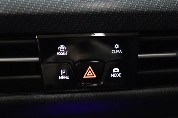 Volkswagen Golf 2.0 TSI R 4Motion /PERFORMANCE/AKRAP/PANO/HUD/IQ/H-K/VOL