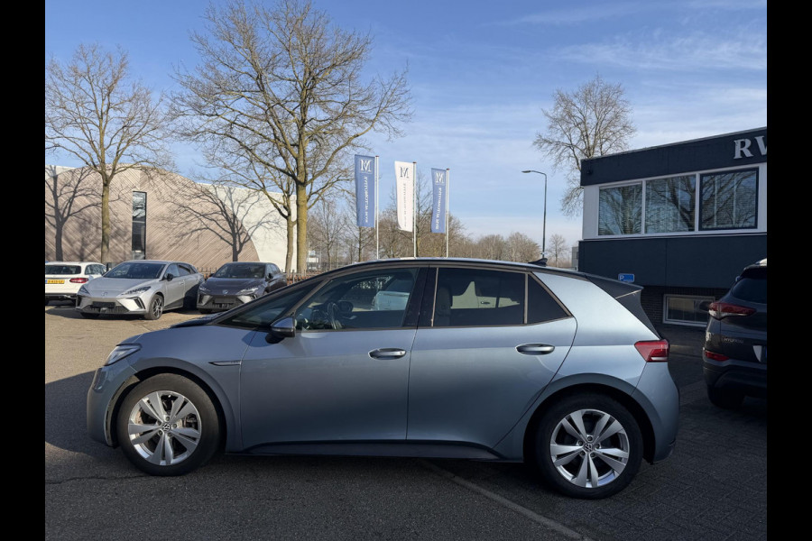 Volkswagen ID.3 Business 58 kWh ORIGINEEL NL / NAP | STOEL- & STUURVERWARMING | ADAPTIEVE CRUISE | CAMERA | MATRIX LED | RIJKLAAR MET 12 MND BOVAG