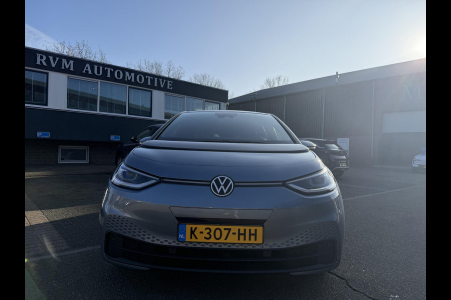 Volkswagen ID.3 Business 58 kWh ORIGINEEL NL / NAP | STOEL- & STUURVERWARMING | ADAPTIEVE CRUISE | CAMERA | MATRIX LED | RIJKLAAR MET 12 MND BOVAG