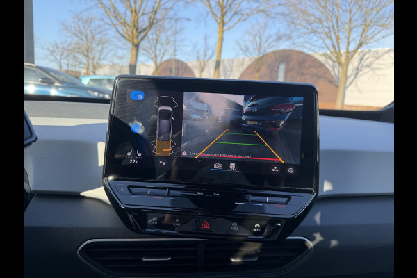 Volkswagen ID.3 Business 58 kWh ORIGINEEL NL / NAP | STOEL- & STUURVERWARMING | ADAPTIEVE CRUISE | CAMERA | MATRIX LED | RIJKLAAR MET 12 MND BOVAG