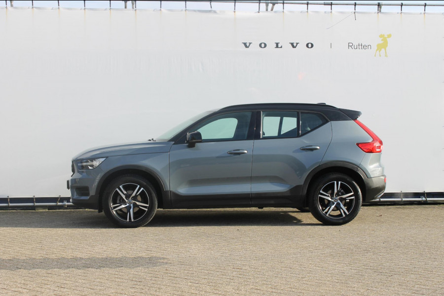 Volvo XC40 1.5 T3 R-Design Adaptieve cruise control / Semi elektrisch wegklapbare trekhaak / Blis / Apple Carplay / Verwarmbare voorstoelen en verwarmbaar stuurwiel / Climate control