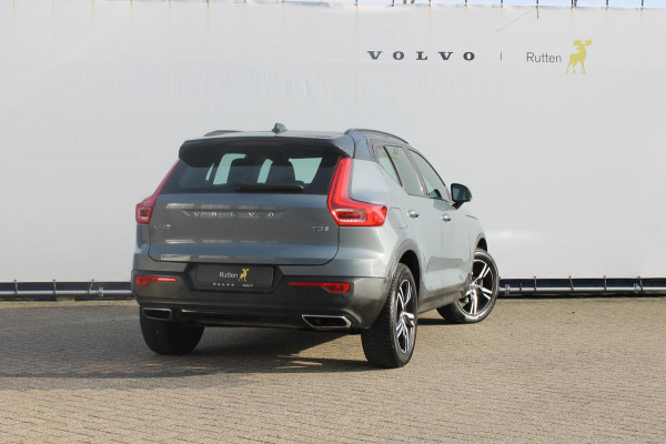 Volvo XC40 1.5 T3 R-Design Adaptieve cruise control / Semi elektrisch wegklapbare trekhaak / Blis / Apple Carplay / Verwarmbare voorstoelen en verwarmbaar stuurwiel / Climate control