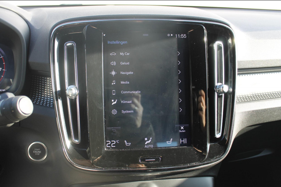 Volvo XC40 1.5 T3 R-Design Adaptieve cruise control / Semi elektrisch wegklapbare trekhaak / Blis / Apple Carplay / Verwarmbare voorstoelen en verwarmbaar stuurwiel / Climate control