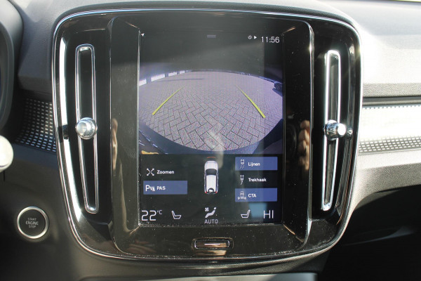 Volvo XC40 1.5 T3 R-Design Adaptieve cruise control / Semi elektrisch wegklapbare trekhaak / Blis / Apple Carplay / Verwarmbare voorstoelen en verwarmbaar stuurwiel / Climate control