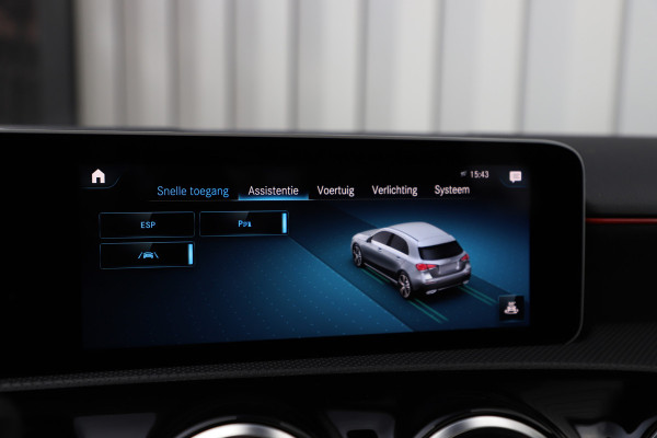 Mercedes-Benz A-Klasse 200 AMG Aut7 | 163PK | Pano | Led | Stoelverwarming | Clima | Apple-carplay | Camera | Widescreen | 2018.