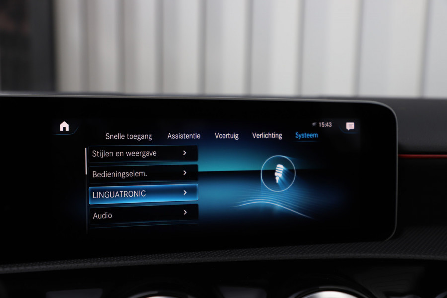 Mercedes-Benz A-Klasse 200 AMG Aut7 | 163PK | Pano | Led | Stoelverwarming | Clima | Apple-carplay | Camera | Widescreen | 2018.