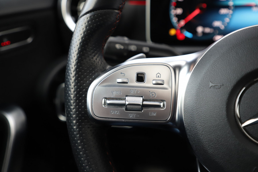 Mercedes-Benz A-Klasse 200 AMG Aut7 | 163PK | Pano | Led | Stoelverwarming | Clima | Apple-carplay | Camera | Widescreen | 2018.