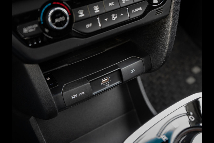 Kia e-Niro ExecutiveLine 64 kWh 3 Fase | Cruise | Clima | Camera | Carplay | Navi | Keyless | Stoelverwarming-verkoeling |