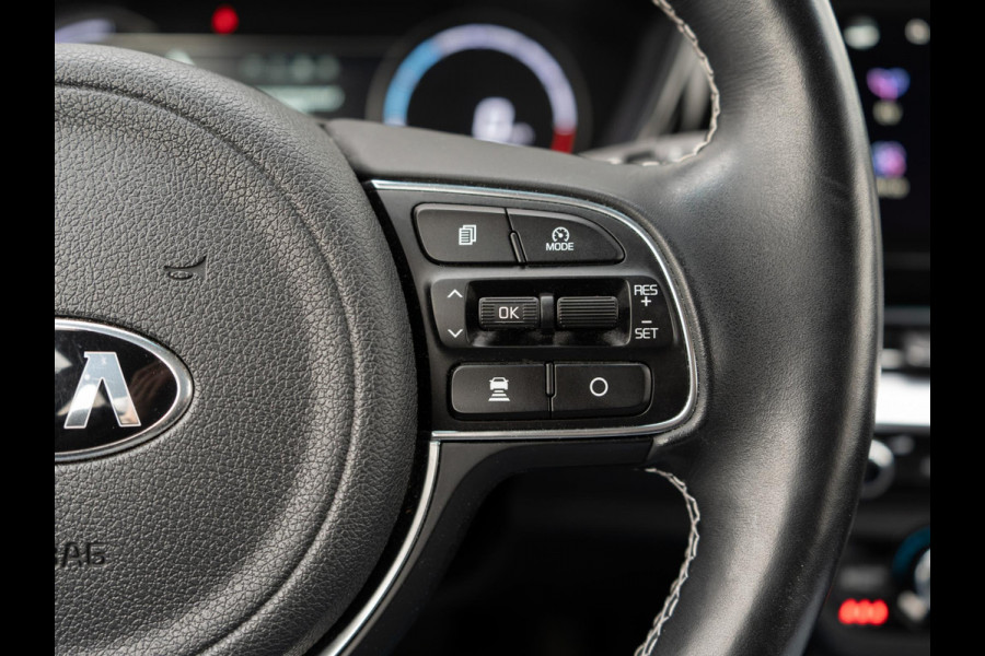 Kia e-Niro DynamicLine 64 kWh 3 Fase | Keyless | Camera | Navigatie | Carplay | DAB+ |