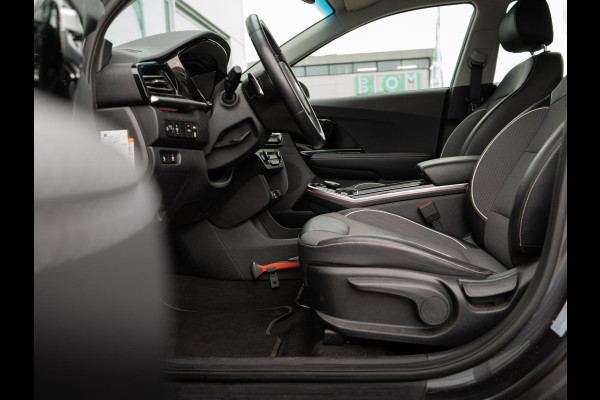 Kia e-Niro DynamicLine 64 kWh 3 Fase | Keyless | Camera | Navigatie | Carplay | DAB+ |