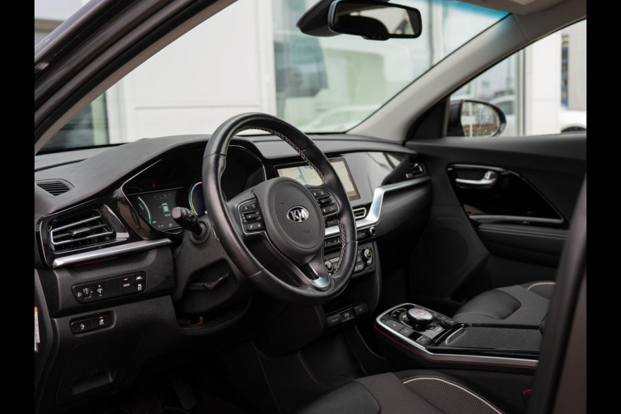 Kia e-Niro DynamicLine 64 kWh 3 Fase | Keyless | Camera | Navigatie | Carplay | DAB+ |