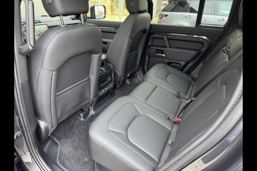 Land Rover Defender P300e 110 X-Dynamic SE