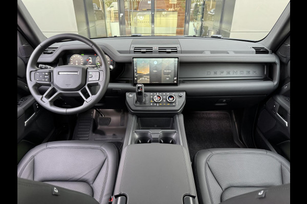 Land Rover Defender P300e 110 X-Dynamic SE