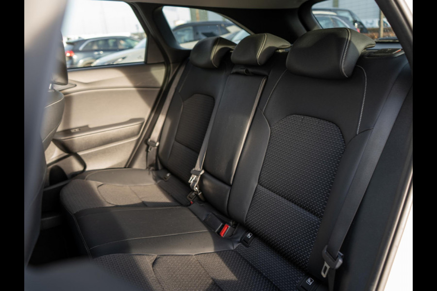 Kia Ceed Sportswagon 1.0 T-GDi DynamicPlusLine | Stoel en stuurverwarming | Navigatie | Camera | Parkeersensoren achter | Apple Carplay / Android Auto |