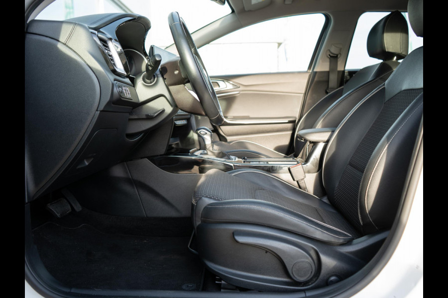 Kia Ceed Sportswagon 1.0 T-GDi DynamicPlusLine | Stoel en stuurverwarming | Navigatie | Camera | Parkeersensoren achter | Apple Carplay / Android Auto |