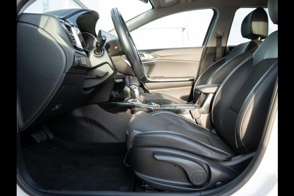 Kia Ceed Sportswagon 1.0 T-GDi DynamicPlusLine | Stoel en stuurverwarming | Navigatie | Camera | Parkeersensoren achter | Apple Carplay / Android Auto |