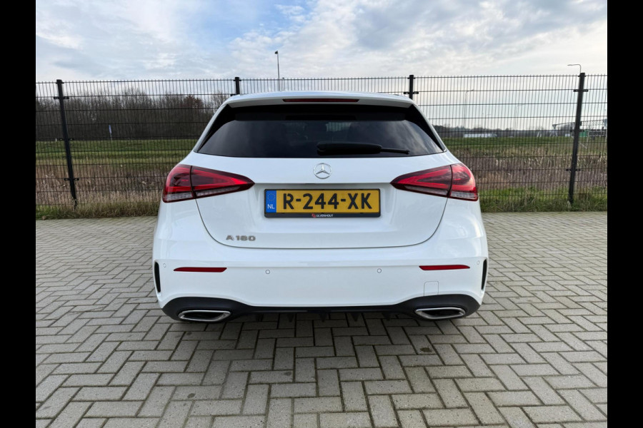 Mercedes-Benz A-Klasse 180 AMG Line | Camera | Stoelverw. | CarPlay