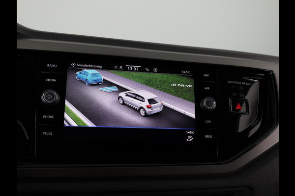 Volkswagen Polo 1.0 TSI R-Line Edition 95 pk | Navigatie | Parkeersensoren | Adaptieve cruise control | Apple Carplay/Android Auto |