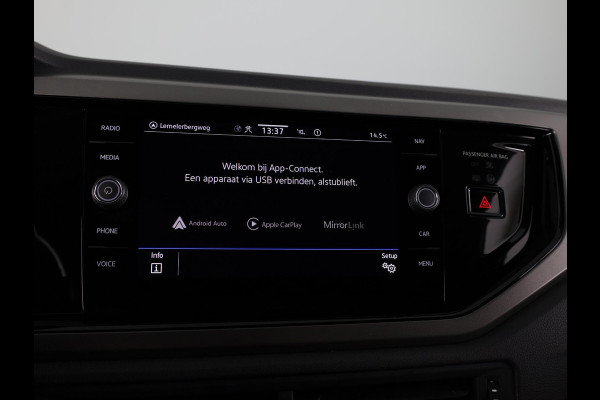 Volkswagen Polo 1.0 TSI R-Line Edition 95 pk | Navigatie | Parkeersensoren | Adaptieve cruise control | Apple Carplay/Android Auto |