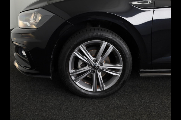 Volkswagen Polo 1.0 TSI R-Line Edition 95 pk | Navigatie | Parkeersensoren | Adaptieve cruise control | Apple Carplay/Android Auto |