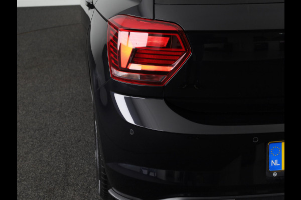 Volkswagen Polo 1.0 TSI R-Line Edition 95 pk | Navigatie | Parkeersensoren | Adaptieve cruise control | Apple Carplay/Android Auto |