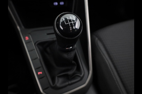 Volkswagen Polo 1.0 TSI R-Line Edition 95 pk | Navigatie | Parkeersensoren | Adaptieve cruise control | Apple Carplay/Android Auto |
