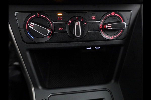 Volkswagen Polo 1.0 TSI R-Line Edition 95 pk | Navigatie | Parkeersensoren | Adaptieve cruise control | Apple Carplay/Android Auto |