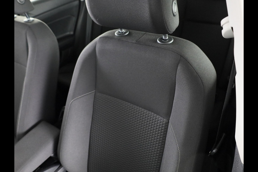 Volkswagen Polo 1.0 TSI R-Line Edition 95 pk | Navigatie | Parkeersensoren | Adaptieve cruise control | Apple Carplay/Android Auto |