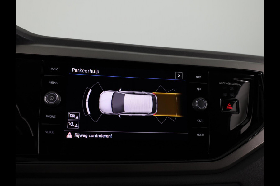Volkswagen Polo 1.0 TSI R-Line Edition 95 pk | Navigatie | Parkeersensoren | Adaptieve cruise control | Apple Carplay/Android Auto |