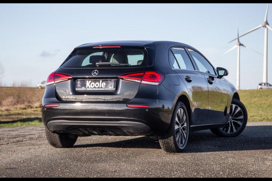 Mercedes-Benz A-Klasse 250 e Business Line PANORAMA DAK / WIDESCREEN / 360 CAMERA / CARPLAY