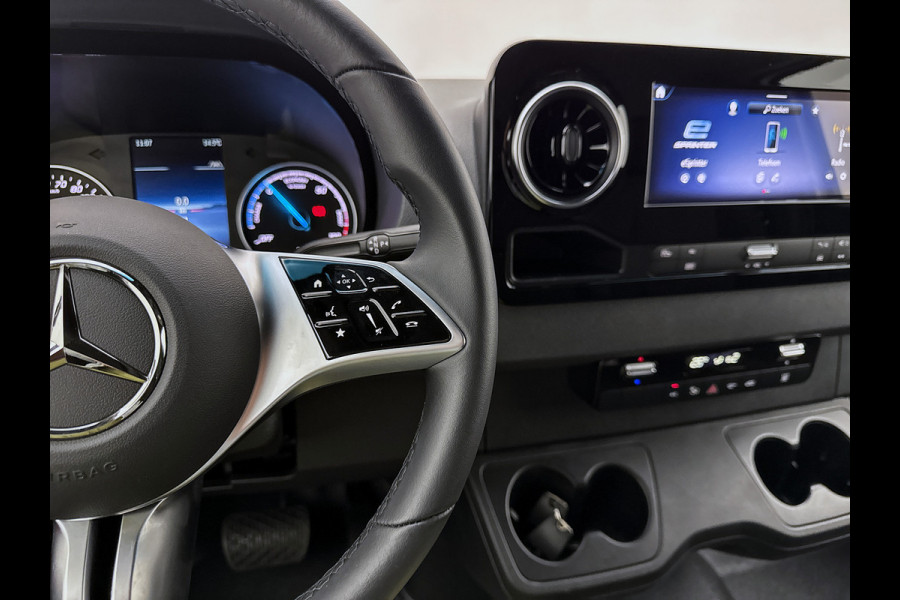 Mercedes-Benz eSprinter 314/414 L3H2 Pro 113kWh 450km actieradius DC laden 115KW Stoelverwarming Camera Betimmering