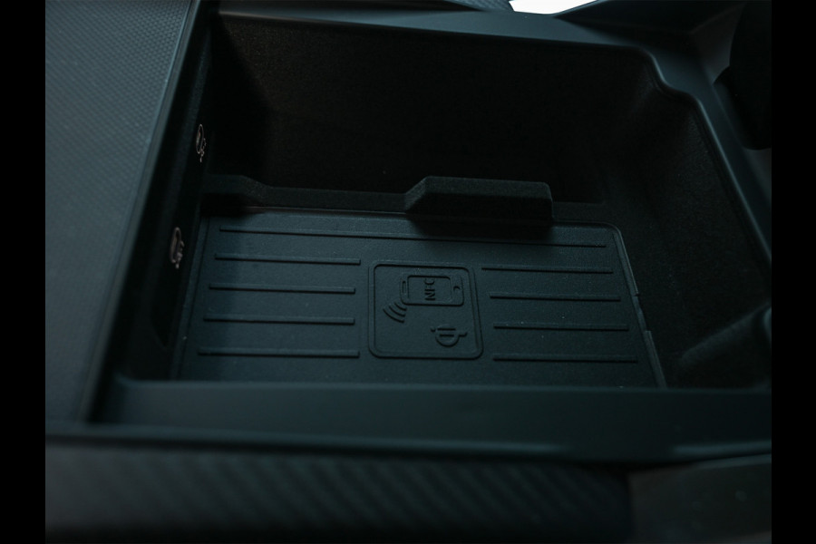 Audi Q8 60 TFSI e Competition · Audi Exclusive · S-seats met massage · Panoramadak · Adaptive cruise · Stoelverwarming en ventilatie · A