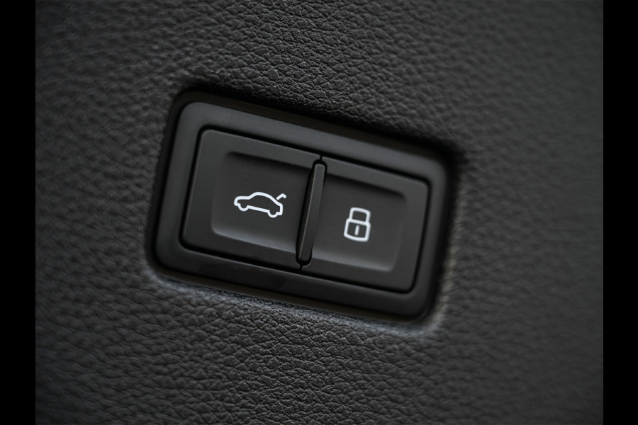 Audi Q8 60 TFSI e Competition · Audi Exclusive · S-seats met massage · Panoramadak · Adaptive cruise · Stoelverwarming en ventilatie · A