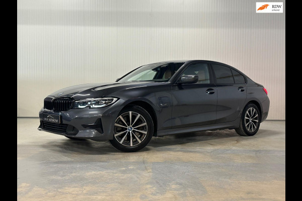 BMW 3-serie 320e Business Edition Plus | SHADOW LINE | TREKHAAK | LED | CAMERA | PLUG IN HYBRIDE