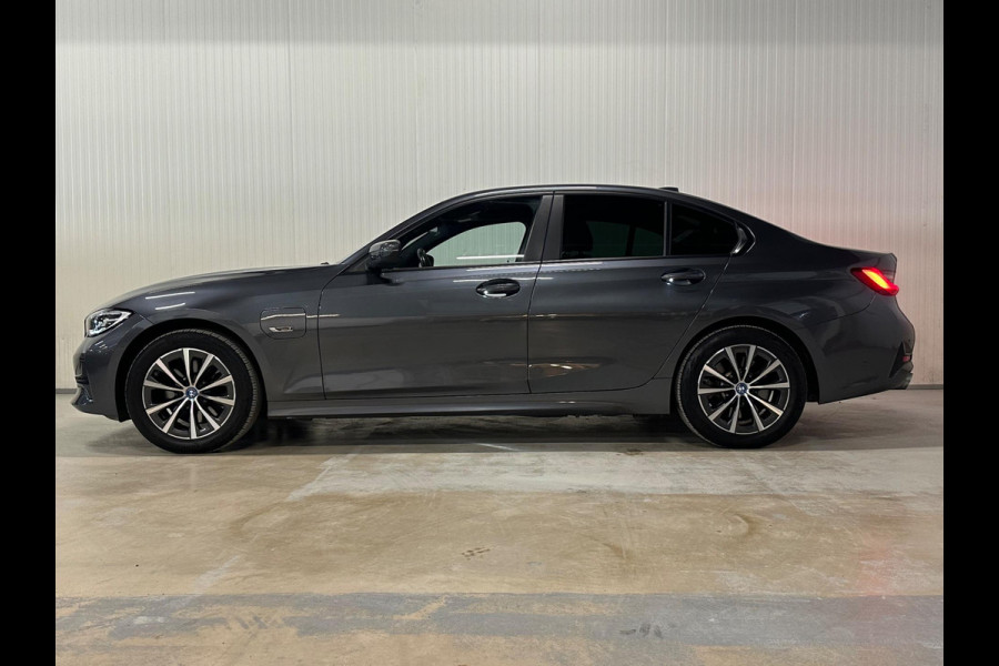 BMW 3-serie 320e Business Edition Plus | SHADOW LINE | TREKHAAK | LED | CAMERA | PLUG IN HYBRIDE