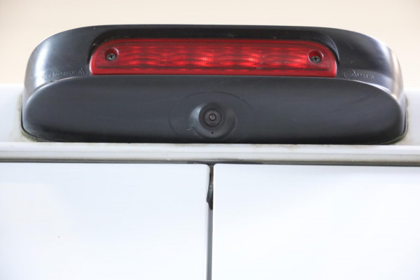 Peugeot Boxer 335 2.2 BlueHDi L2/H2 CAMERA TREKHAAK AIRCO NAVI CRUISE CONTROL LEASE v/a € 144,-p.m. Inruil mogelijk