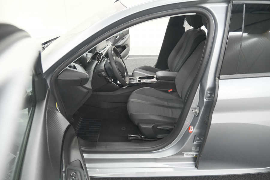 Peugeot 208 PureTech 100 Allure Pack | Camera | Apple Carplay | Parkeersensoren | Navigatie
