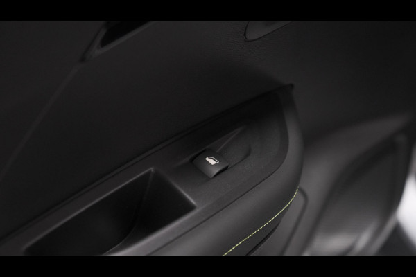Peugeot 2008 PureTech 130 EAT8 GT | 360 Camera | Adaptieve Cruise Control | Dodehoekdetectie | Navigatie