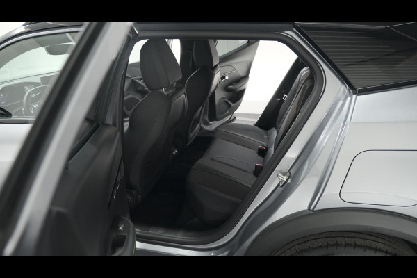 Peugeot 2008 PureTech 130 EAT8 GT | 360 Camera | Adaptieve Cruise Control | Dodehoekdetectie | Navigatie