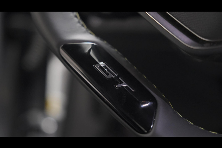 Peugeot 2008 PureTech 130 EAT8 GT | 360 Camera | Adaptieve Cruise Control | Dodehoekdetectie | Navigatie