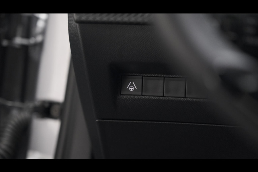 Peugeot 2008 PureTech 130 EAT8 GT | 360 Camera | Adaptieve Cruise Control | Dodehoekdetectie | Navigatie