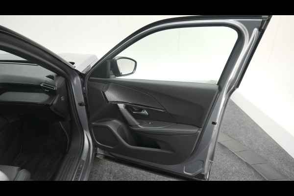 Peugeot 2008 PureTech 130 EAT8 GT | 360 Camera | Adaptieve Cruise Control | Dodehoekdetectie | Navigatie