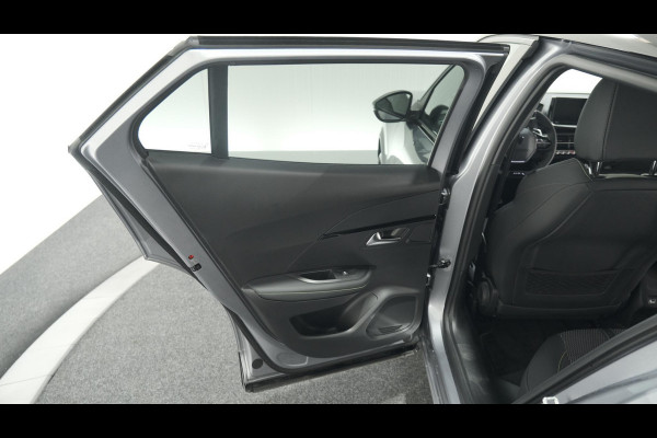 Peugeot 2008 PureTech 130 EAT8 GT | 360 Camera | Adaptieve Cruise Control | Dodehoekdetectie | Navigatie