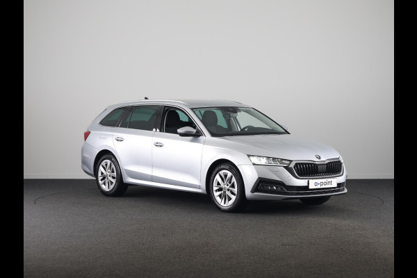 Škoda Octavia Combi 1.0 TSI Style 110pk | Navigatie | Parkeersensoren voor en achter | Apple Carplay -/ Andriod auto |  Verwambare voorstoelen