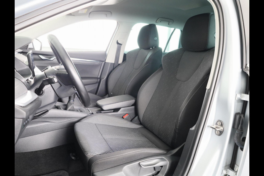 Škoda Octavia Combi 1.0 TSI Style 110pk | Navigatie | Parkeersensoren voor en achter | Apple Carplay -/ Andriod auto |  Verwambare voorstoelen