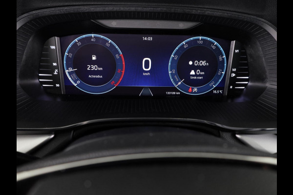 Škoda Octavia Combi 1.0 TSI Style 110pk | Navigatie | Parkeersensoren voor en achter | Apple Carplay -/ Andriod auto |  Verwambare voorstoelen