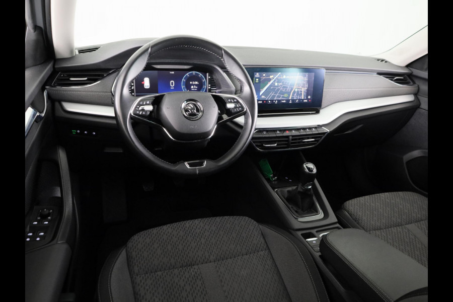 Škoda Octavia Combi 1.0 TSI Style 110pk | Navigatie | Parkeersensoren voor en achter | Apple Carplay -/ Andriod auto |  Verwambare voorstoelen